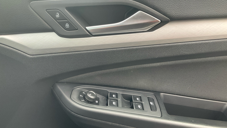 Volkswagen Golf 1.5 TSI Life 5dr Petrol Hatchback